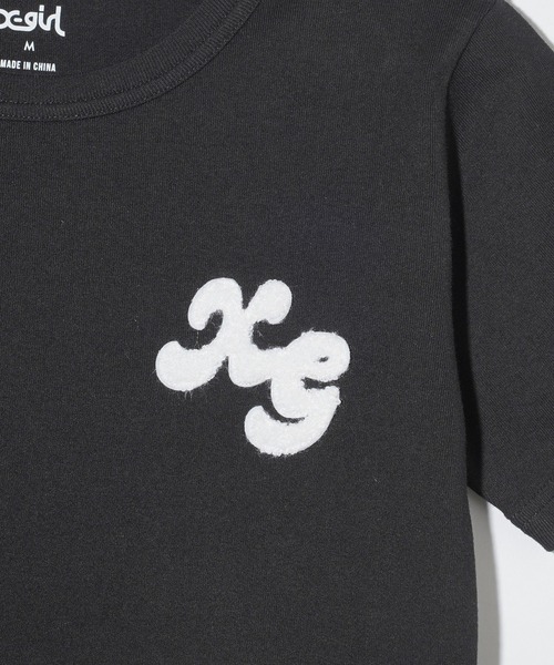 X-girl（エックスガール）の「CHENILLE EMBROIDERED LOGO S/S TOP（Tシャツ/カットソー・レディース・ブラック/ホワイト/ブラウン・S/M）」の7枚目の写真