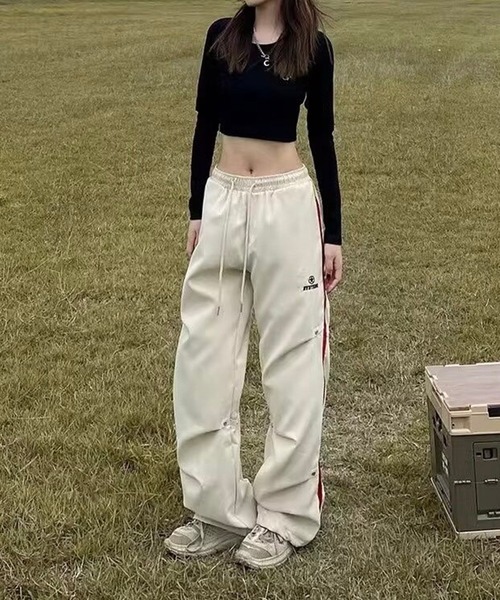 LYEON（リヨン）の「サイドライントラックパンツ/タックワイドパンツ（その他パンツ・レディース・ベージュ/ブルー/ブラック・FREE）」の21枚目の写真