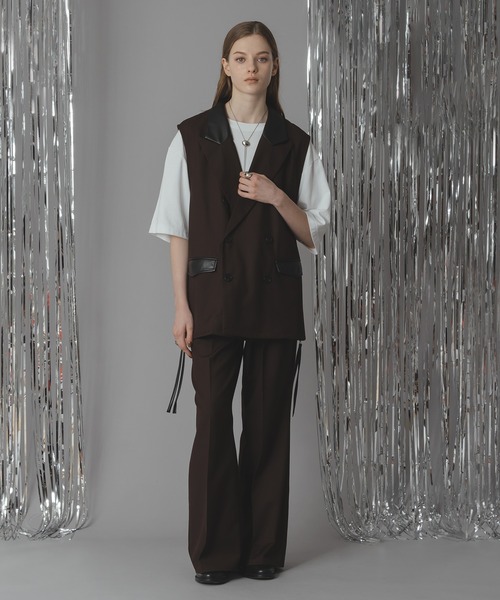 SELLE GLANT（セレグランテ）の「SEMI-FLARED TUCK WIDE PANTS/セミフレアタックワイドパンツ（スラックス・メンズ・ブラック/ダークブラウン・SMALL/MEDIUM/LARGE）」の3枚目の写真
