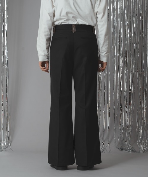 SELLE GLANT（セレグランテ）の「SEMI-FLARED TUCK WIDE PANTS/セミフレアタックワイドパンツ（スラックス・メンズ・ブラック/ダークブラウン・SMALL/MEDIUM/LARGE）」の15枚目の写真