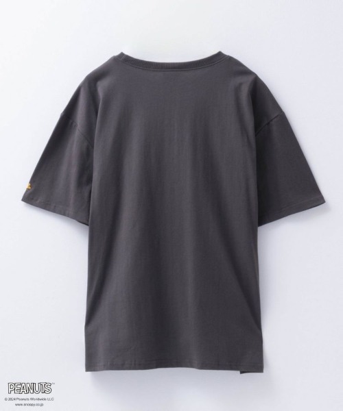 PEANUTS（ピーナッツ）の「【綿100%】PEANUTS スヌーピー スリット入りTシャツ（Tシャツ/カットソー・レディース・ホワイト/チャコールグレー/ブルー/クリーム・フリー）」の8枚目の写真