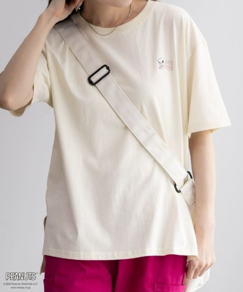 PEANUTS（ピーナッツ）の「【綿100%】PEANUTS スヌーピー スリット入りTシャツ（Tシャツ/カットソー・レディース・ホワイト/チャコールグレー/ブルー/クリーム・フリー）」の19枚目の写真