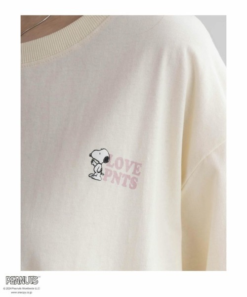 PEANUTS（ピーナッツ）の「【綿100%】PEANUTS スヌーピー スリット入りTシャツ（Tシャツ/カットソー・レディース・ホワイト/チャコールグレー/ブルー/クリーム・フリー）」の20枚目の写真