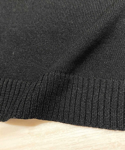 TODAYFUL-トゥデイフル クロップドセーター バックオープン ブラック TODAYFUL（トゥデイフル）の「クロップドスムースニット（ニット