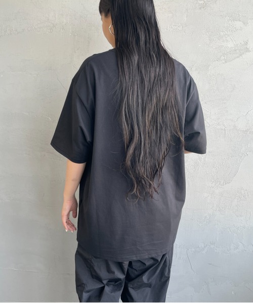 Gramicci（グラミチ）の「[GRAMICCI/グラミチ] ワンポイントロゴ ショートスリーブTシャツ（Tシャツ/カットソー・レディース・ホワイト/ブラック・M/L/XL）」の3枚目の写真