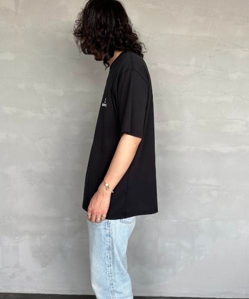 Gramicci（グラミチ）の「[GRAMICCI/グラミチ] ワンポイントロゴ ショートスリーブTシャツ（Tシャツ/カットソー・レディース・ホワイト/ブラック・M/L/XL）」の7枚目の写真