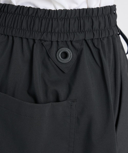 White Mountaineering ショートパンツ 黒 0220824N0038 WHITE MOUNTAINEERING White Mountaineering ホワイト