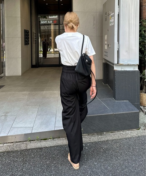 feepur(フェピュール)の「フロントジップハイウエストワイドスラックス(スラックス・レディース・アイボリー/ブラック/グレー・SMALL/MEDIUM)」の8枚目の写真
