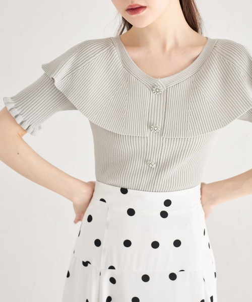 tocco closet(トッコ クローゼット)の「ビジュー飾り釦付きケープライクリブニットプルオーバー(ニット/セーター・レディース・ミント/ブラック/オフホワイト・M)」の10枚目の写真