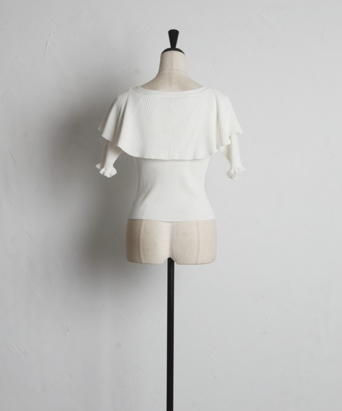 tocco closet(トッコ クローゼット)の「ビジュー飾り釦付きケープライクリブニットプルオーバー(ニット/セーター・レディース・ミント/ブラック/オフホワイト・M)」の18枚目の写真