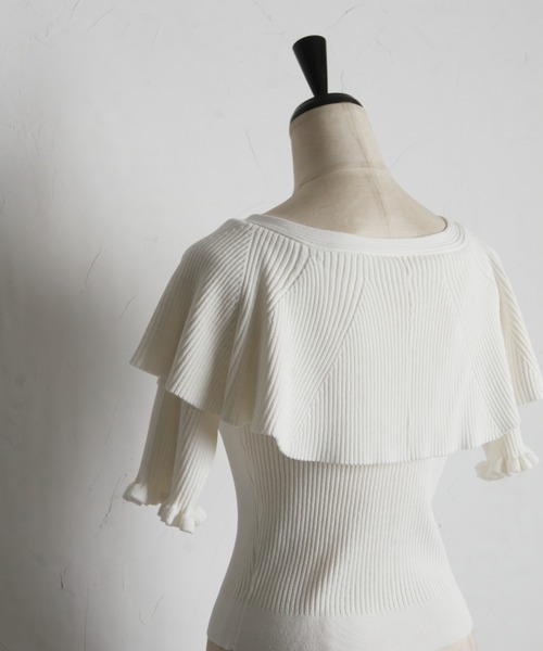 tocco closet(トッコ クローゼット)の「ビジュー飾り釦付きケープライクリブニットプルオーバー(ニット/セーター・レディース・ミント/ブラック/オフホワイト・M)」の19枚目の写真