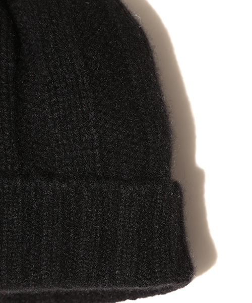 BEAMS PLUS（ビームスプラス）の「BEAMS PLUS / カシミヤリブワッチキャップ（ニットキャップ/ビーニー・メンズ・オフホワイト/チャコールグレー/ブラック/ワイン/ネイビー・ONE SIZE）」の11枚目の写真