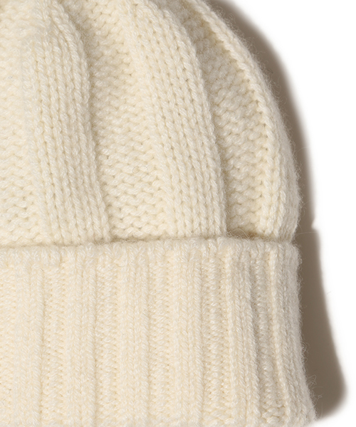 BEAMS PLUS（ビームスプラス）の「BEAMS PLUS / カシミヤリブワッチキャップ（ニットキャップ/ビーニー・メンズ・オフホワイト/チャコールグレー/ブラック/ワイン/ネイビー・ONE SIZE）」の15枚目の写真
