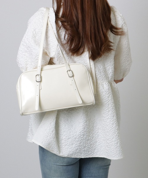 ZARA ショルダー用ストラップ付 肩掛け ボストンバッグ ブラック 新品 ZARA ショルダー用ストラップ付 肩掛け ボストンバッグ ブラック