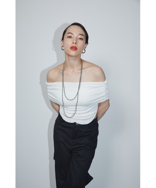 HANNE（アン）の「オフショルダーリブニットトップス（シャツ/ブラウス・レディース・グレー/ホワイト/ブラック・FREE）」の6枚目の写真