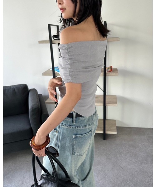 HANNE（アン）の「オフショルダーリブニットトップス（シャツ/ブラウス・レディース・グレー/ホワイト/ブラック・FREE）」の18枚目の写真