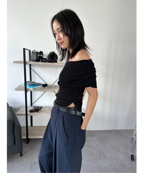 HANNE（アン）の「オフショルダーリブニットトップス（シャツ/ブラウス・レディース・グレー/ホワイト/ブラック・FREE）」の22枚目の写真