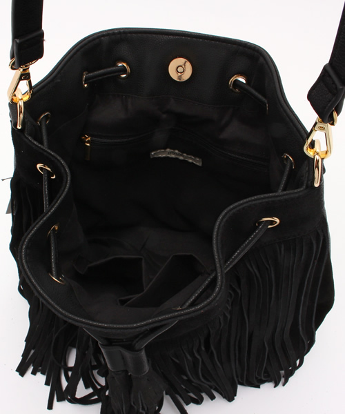 mystic（ミスティック）の「【mystic】スエードフリンジ巾着ショルダー（ショルダーバッグ・レディース・ブラック/キャメル/グレー・ﾌﾘ-）」の5枚目の写真