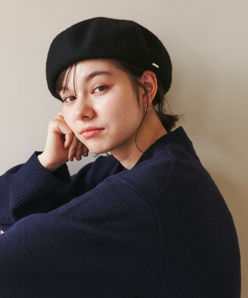 ROPE' PICNIC（ロペピクニック）の「プレート付きウールベレー帽/リンクコーデ（ハンチング/ベレー帽・レディース・ブラック/ベージュ系その他/ブルー系その他4・FREE）」の2枚目の写真
