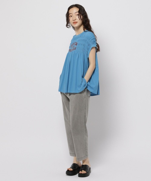 niko and...(ニコアンド)の「シャーリングプリントTシャツ(Tシャツ/カットソー・レディース・ネイビー/オフホワイト/レッド/ブルー・TALL/SHORT)」の19枚目の写真