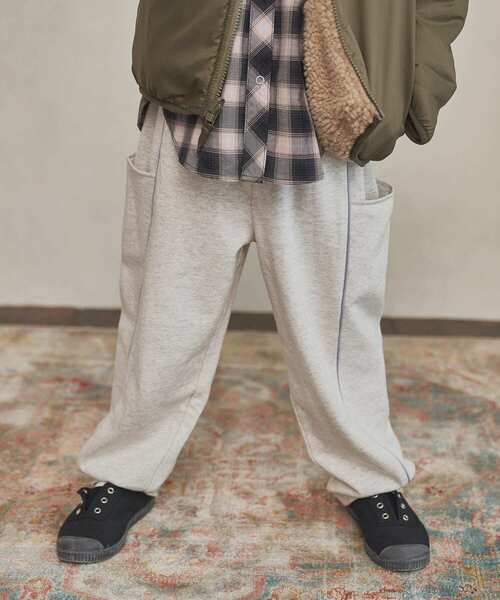 URBAN RESEARCH DOORS（アーバンリサーチドアーズ）の「裏毛切替ラインパンツ(KIDS)（その他パンツ・キッズ・チャコールグレー/ホワイト系その他・120/135/105）」の2枚目の写真
