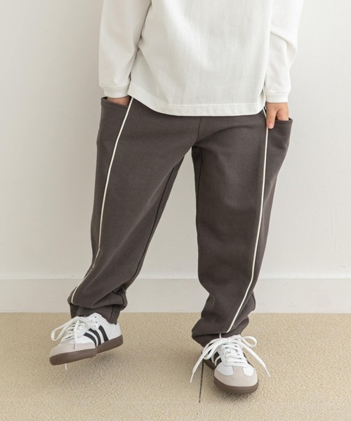 URBAN RESEARCH DOORS（アーバンリサーチドアーズ）の「裏毛切替ラインパンツ(KIDS)（その他パンツ・キッズ・チャコールグレー/ホワイト系その他・120/135/105）」の17枚目の写真
