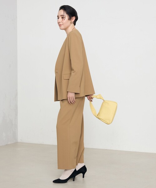 NOLLEY’S(ノーリーズ)の「《セットアップ対応》プレミアムストレッチ Vネックダブル釦ジャケット(ノーカラージャケット・レディース・キャメル/ブラック・38/36)」の12枚目の写真