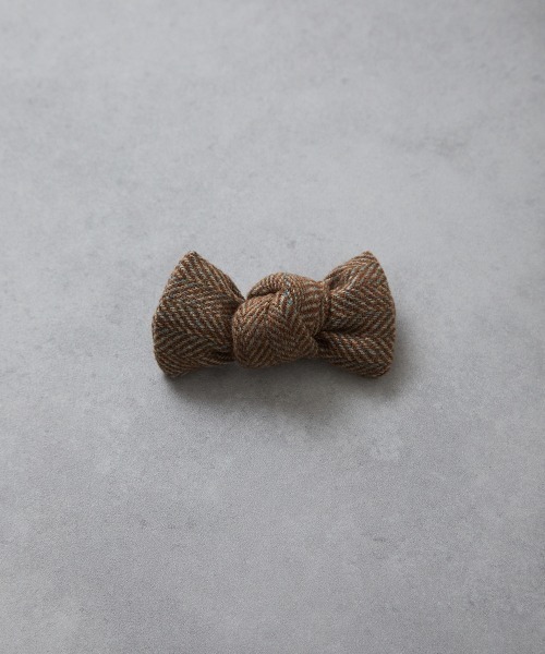 riziere（リジェール）の「ヘリンボーン柄蝶ネクタイ（ボタン取り外しシャツ対応）（蝶ネクタイ・キッズ・チャコール/ブラウン・FREE）」の4枚目の写真