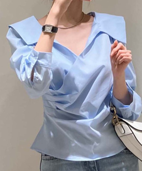 Jasmine Grandiflorum(ジャスミングランディフローラム)の「【Jasmine】Vネックアシメトリーブラウス(シャツ/ブラウス・レディース・ブラック/ライトベージュ/ブルー・FREE)」の3枚目の写真