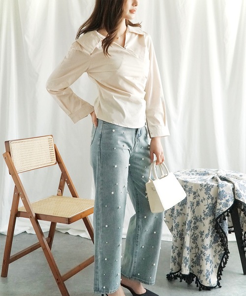 Jasmine Grandiflorum(ジャスミングランディフローラム)の「【Jasmine】Vネックアシメトリーブラウス(シャツ/ブラウス・レディース・ブラック/ライトベージュ/ブルー・FREE)」の10枚目の写真