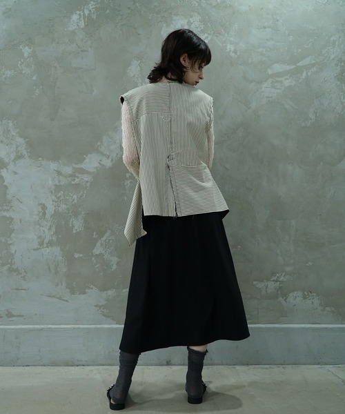 aimoha(アイモハ)の「【moyo】アシンメトリー リバシーブルベスト(ベスト・レディース・ブラック・FREE)」の14枚目の写真