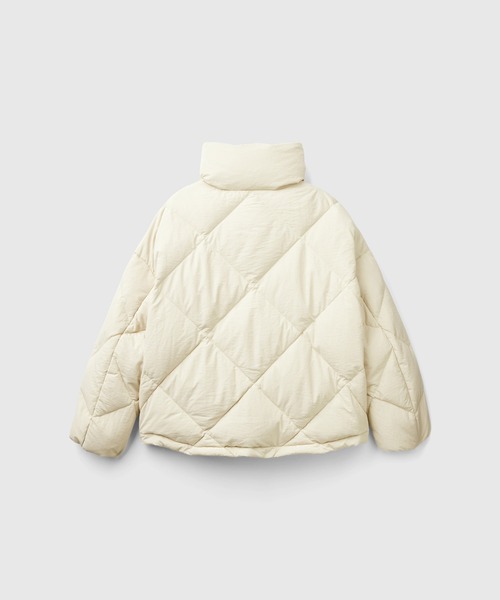 BENETTON (UNITED COLORS OF BENETTON)（ベネトンユナイテッドカラーズオブベネトン）の「【GREEN B】キルティングナイロンハイネックダウンジャケット・コート（ダウンジャケット/コート・レディース・オフホワイト/ピンクベージュ/ブラック・X-SMALL/SMALL/LARGE/MEDIUM）」の15枚目の写真