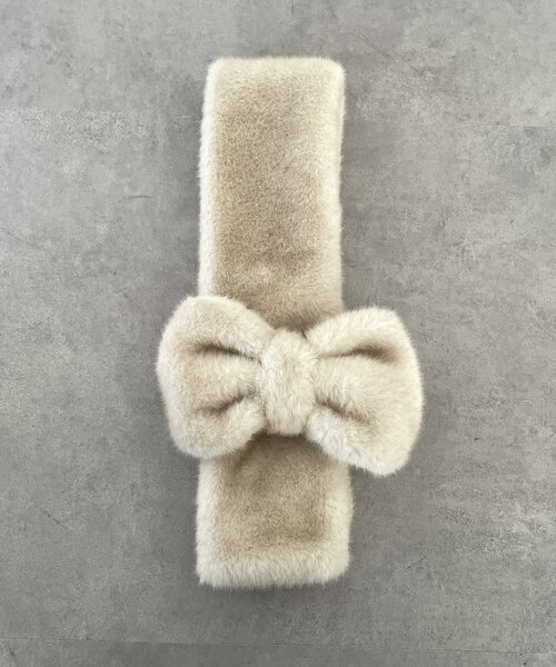 Thevon（ゼボン）の「リボンファーティペット（マフラー・レディース・ベージュ/グレー/アイボリー・FREE）」の7枚目の写真