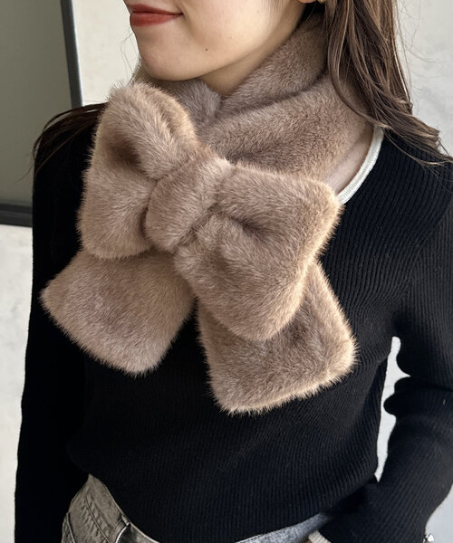 Thevon（ゼボン）の「リボンファーティペット（マフラー・レディース・ベージュ/グレー/アイボリー・FREE）」の18枚目の写真