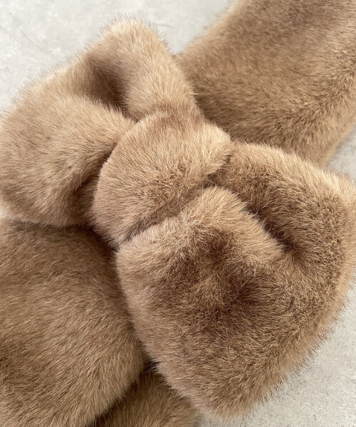 Thevon（ゼボン）の「リボンファーティペット（マフラー・レディース・ベージュ/グレー/アイボリー・FREE）」の21枚目の写真