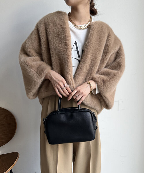 DouDou（ドゥドゥ）の「フェイクファーケープ風ノーカラージャケット