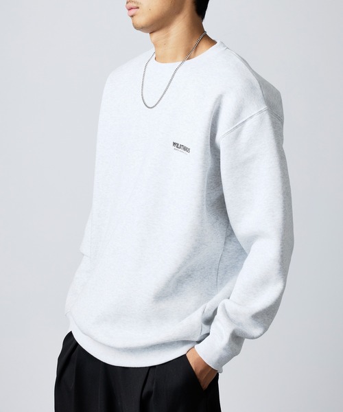 WILD THINGS（ワイルドシングス）の「【WILD THINGS】別注商品 ステンシルバックプリントスウェット（スウェット・メンズ・オリーブ/グレー/ブラック・XL/L）」の6枚目の写真