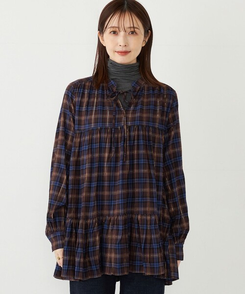 SHIPS Colors(シップス カラーズ)の「SHIPS Colors: 〈手洗い可能〉起毛 ラメ チェック チュニック(シャツ/ブラウス・レディース・ネイビー/ブラウン・ONE SIZE)」の20枚目の写真