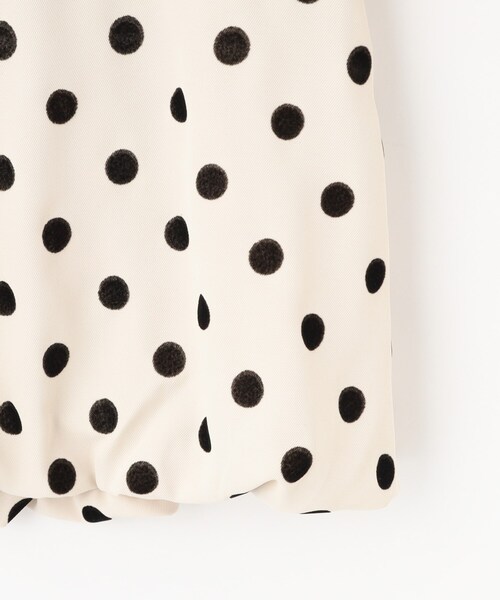 SHOO・LA・RUE（シューラルー）の「【100-140cm/プチセレ/セットアップ可】フロッキードットブラウス（シャツ/ブラウス・キッズ・アイボリー/ブラック・10/11/12/13/14）」の8枚目の写真