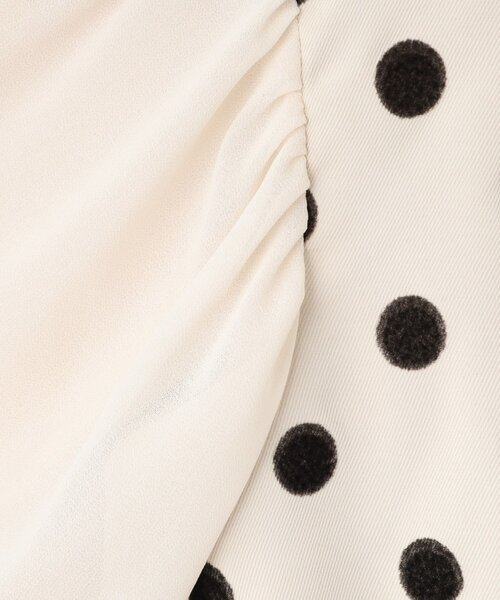 SHOO・LA・RUE（シューラルー）の「【100-140cm/プチセレ/セットアップ可】フロッキードットブラウス（シャツ/ブラウス・キッズ・アイボリー/ブラック・10/11/12/13/14）」の9枚目の写真