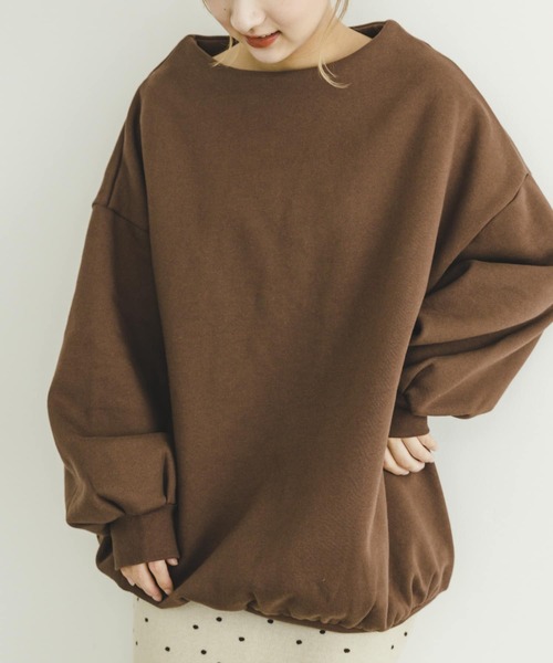 ITEMS URBANRESEARCH(アイテムズ アーバンリサーチ)の「裏起毛ボートネックスウェット(スウェット・レディース・ブラウン/グレー系その他/オフホワイト・FREE)」の1枚目の写真