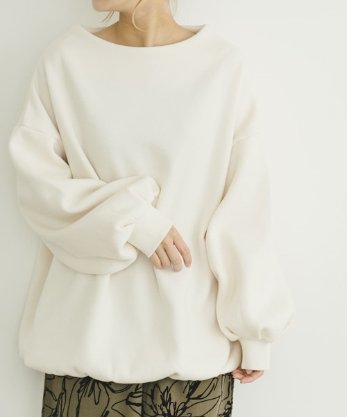 ITEMS URBANRESEARCH(アイテムズ アーバンリサーチ)の「裏起毛ボートネックスウェット(スウェット・レディース・ブラウン/グレー系その他/オフホワイト・FREE)」の2枚目の写真