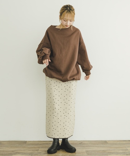 ITEMS URBANRESEARCH(アイテムズ アーバンリサーチ)の「裏起毛ボートネックスウェット(スウェット・レディース・ブラウン/グレー系その他/オフホワイト・FREE)」の8枚目の写真