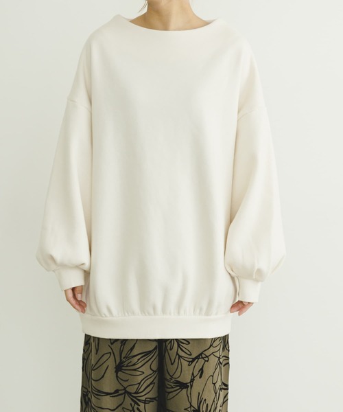 ITEMS URBANRESEARCH(アイテムズ アーバンリサーチ)の「裏起毛ボートネックスウェット(スウェット・レディース・ブラウン/グレー系その他/オフホワイト・FREE)」の11枚目の写真