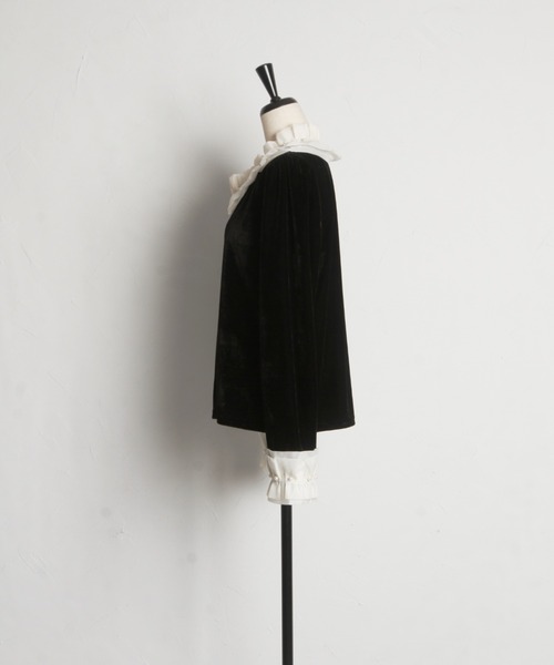 tocco closet(トッコ クローゼット)の「【ZOZO限定】衿×カフスチュールパールカーディガン(カーディガン/ボレロ・レディース・ホワイト/ブラック・M)」の7枚目の写真