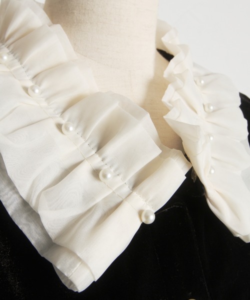 tocco closet(トッコ クローゼット)の「【ZOZO限定】衿×カフスチュールパールカーディガン(カーディガン/ボレロ・レディース・ホワイト/ブラック・M)」の13枚目の写真