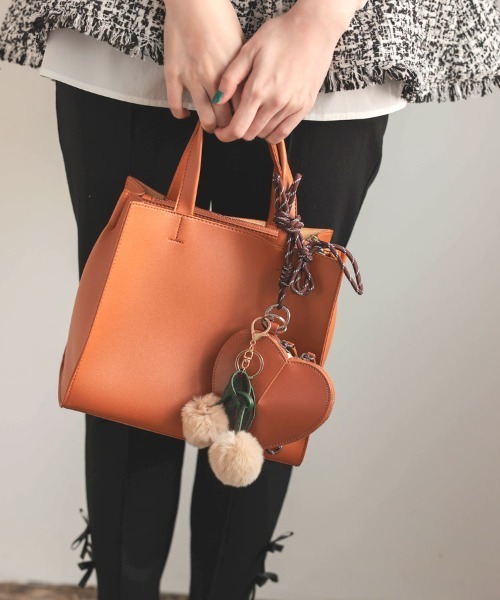 ラビットファーさくらんぼチャーム（チャーム）｜DONOBAN（ドノバン