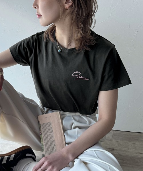 classicalelf(クラシカルエルフ)の「こなれ感たっぷり。オーガニックコットン100%胸元PAEAN刺繍Tシャツ(半袖)(Tシャツ/カットソー・レディース・ブラック/ホワイト×ブラック/ピンクベージュ/オフホワイト/オートミール/チャコール・MEDIUM/LARGE/X-LARGE/SMALL)」の9枚目の写真