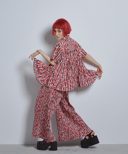 manana suerte(マニャーナスエルテ)の「オリジナルプリントプリーツワイドパンツ(その他パンツ・レディース・ブルー/レッド・FREE)」の21枚目の写真