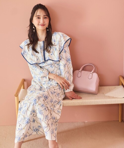 ANY SIS（エニィスィス）の「【洗える】スカーフデザインプリント ワンピース（ワンピース・レディース・ネイビー系4/アイボリー系4・0）」の2枚目の写真
